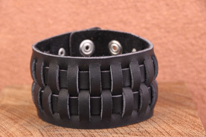 Bracelet cuir de force moderne 2 tresses carré noir