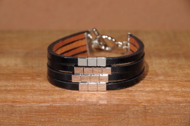 Bracelet femme cuir et acier DESIGN ET CONTEMPORAIN NOIR